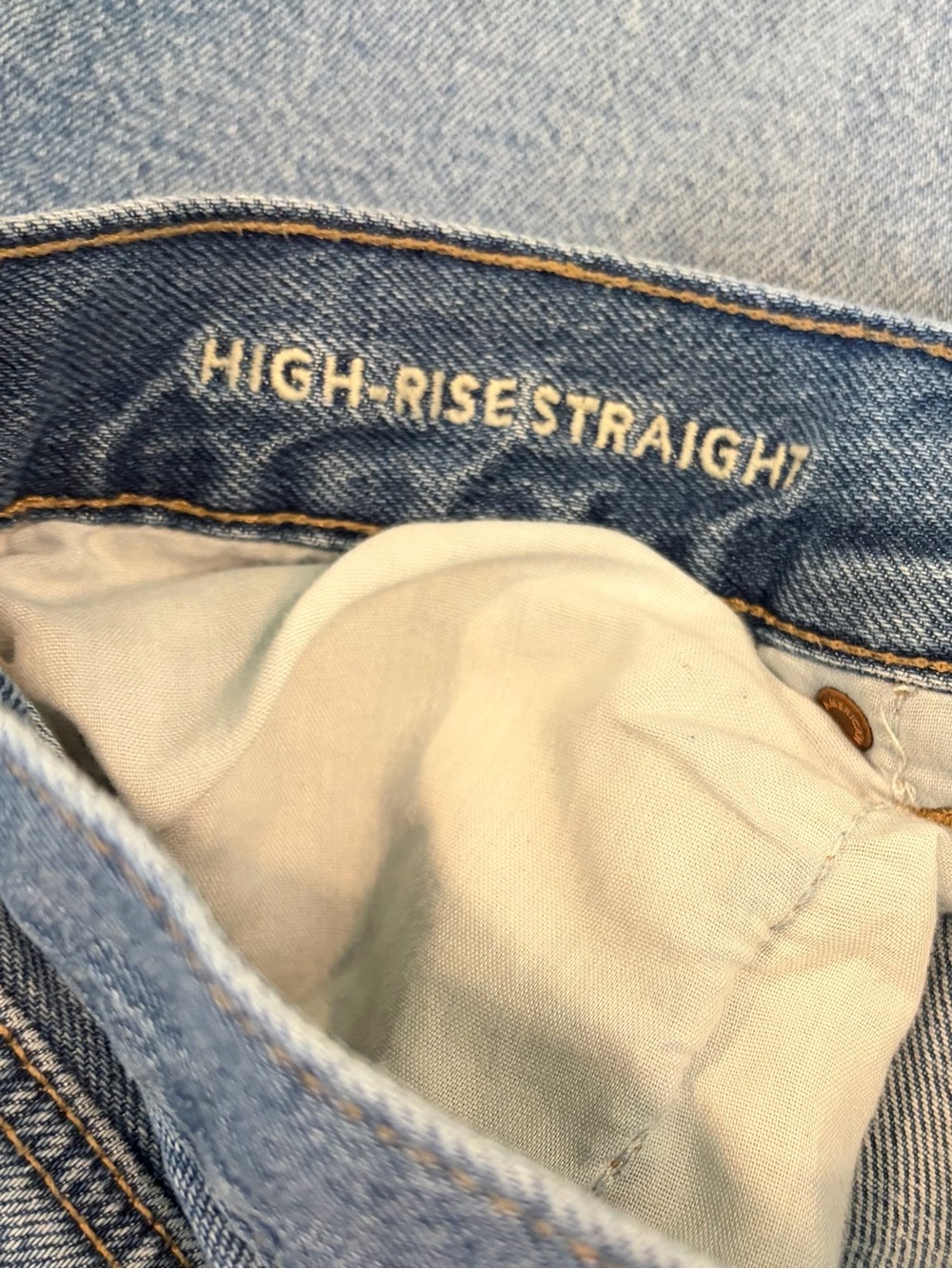 American Eagle Women’s High-Waisted Straight Jeans, size 8, Classic Medium - Picture 6 of 7